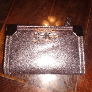 🎉  Jessica Simpson wallet